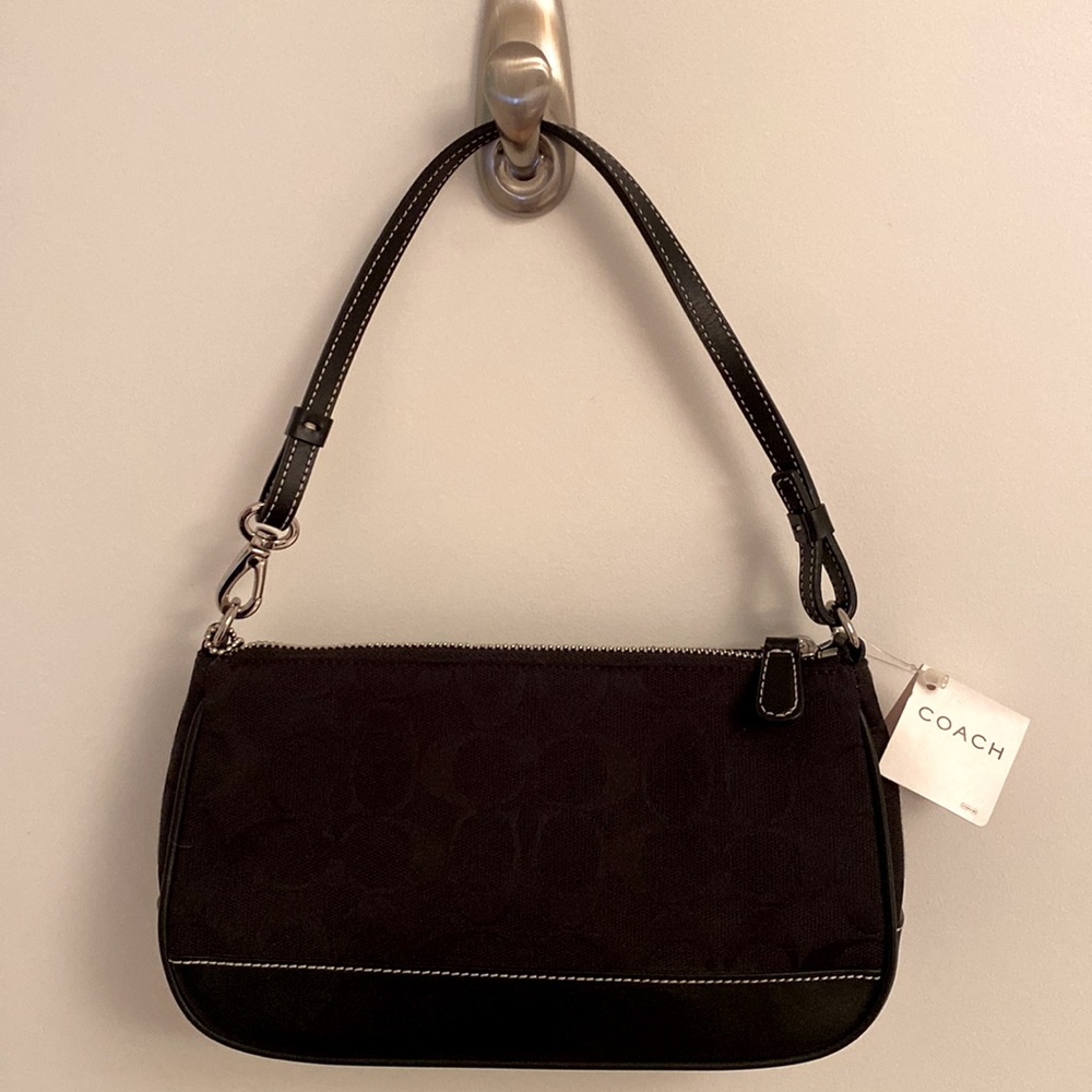 Authentic NWT ▪️ COACH ▪️ Signature Print Demi Pouch in BLACK 🖤